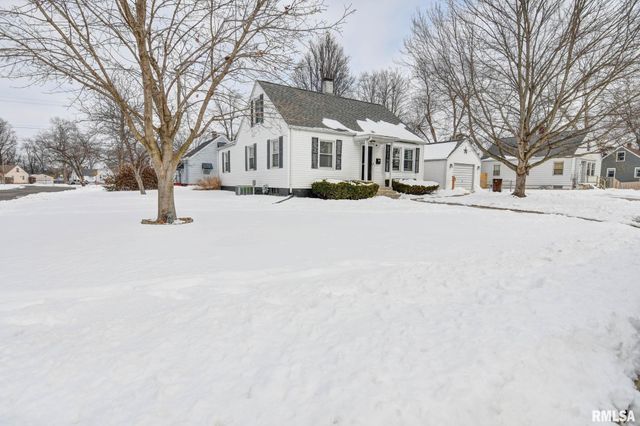 1311 W Main Cross Street, Taylorville, IL 62568