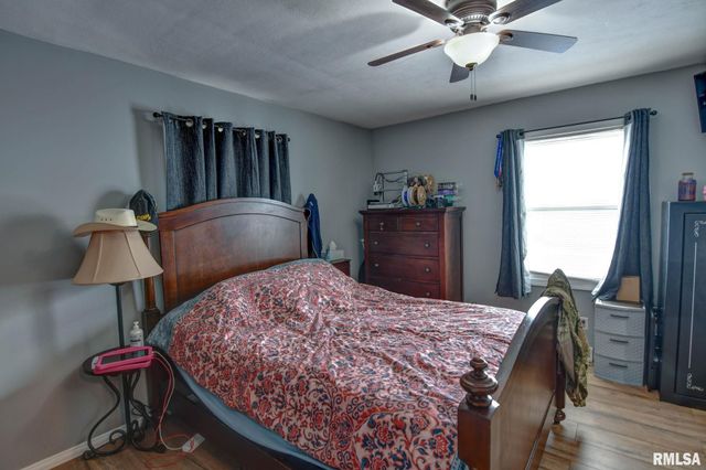 1311 W Main Cross Street, Taylorville, IL 62568