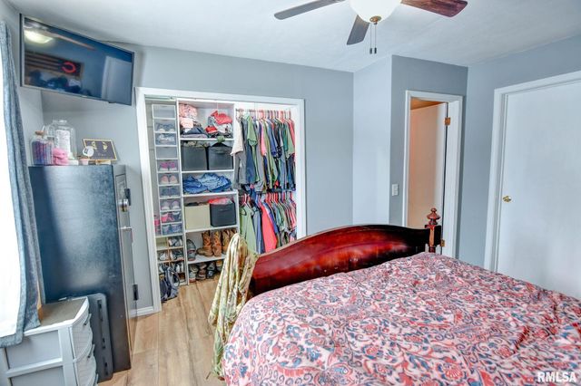 1311 W Main Cross Street, Taylorville, IL 62568