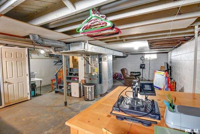 1311 W Main Cross Street, Taylorville, IL 62568