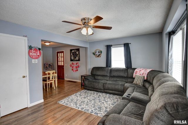 1311 W Main Cross Street, Taylorville, IL 62568