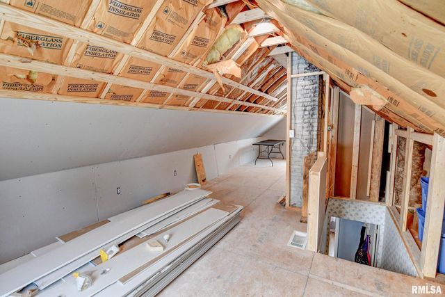 1311 W Main Cross Street, Taylorville, IL 62568