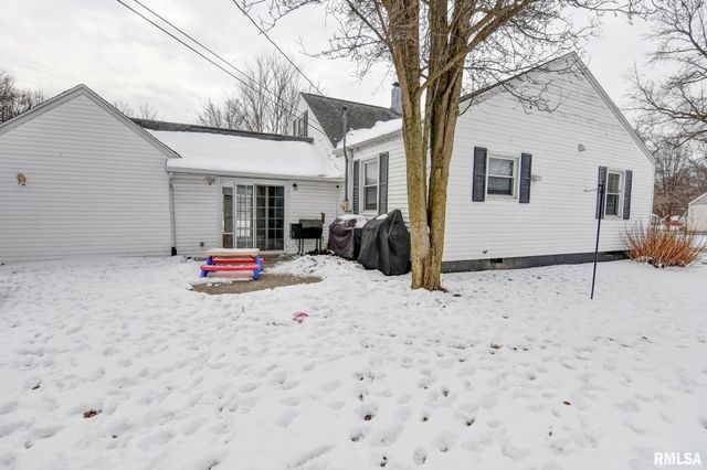 1311 W Main Cross Street, Taylorville, IL 62568