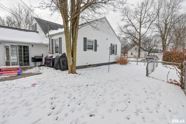 1311 W Main Cross Street, Taylorville, IL 62568