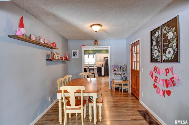 1311 W Main Cross Street, Taylorville, IL 62568