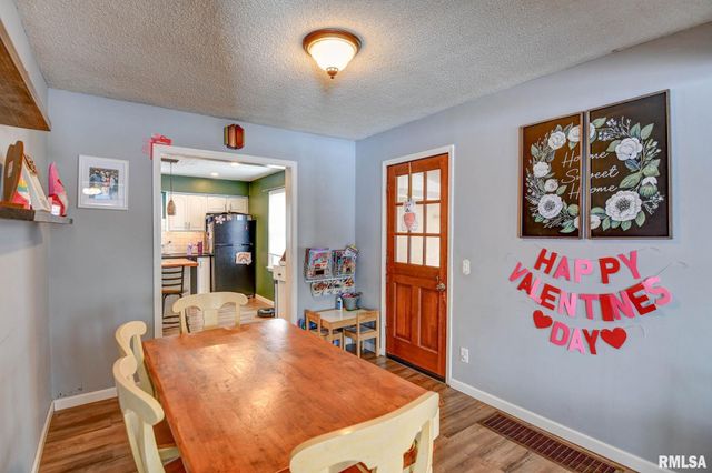 1311 W Main Cross Street, Taylorville, IL 62568