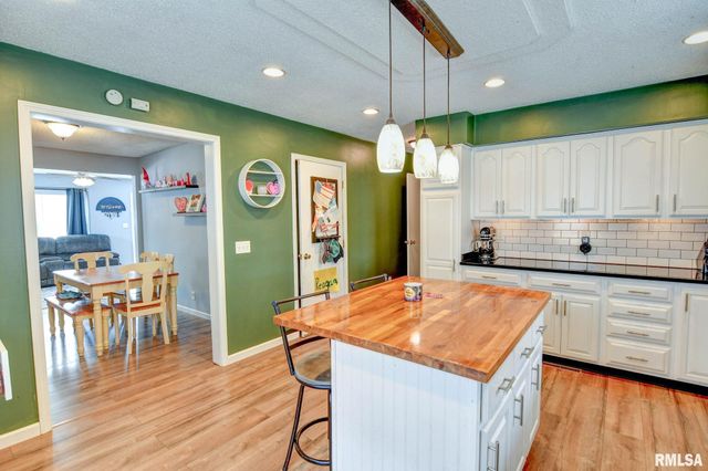 1311 W Main Cross Street, Taylorville, IL 62568