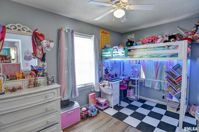 1311 W Main Cross Street, Taylorville, IL 62568