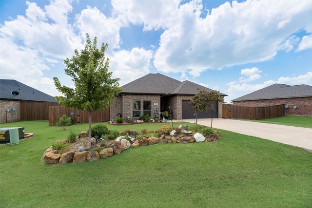 2112 Cole Street, Mabank, TX 75147