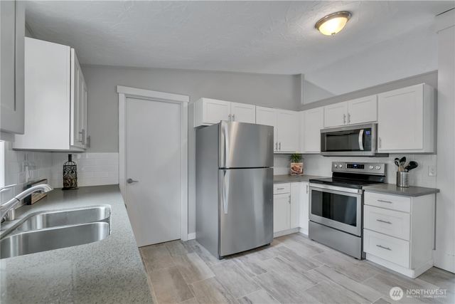 12818 Prairie Ridge Drive E, Bonney Lake, WA 98391