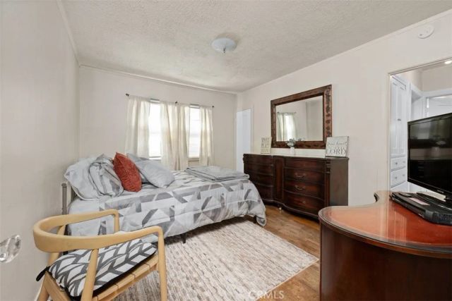 1847 W 68th, Los Angeles, CA 90047