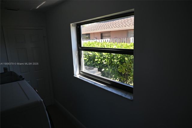 14229 Stirrup Ln, Wellington, FL 33414