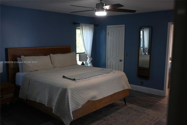 14229 Stirrup Ln, Wellington, FL 33414