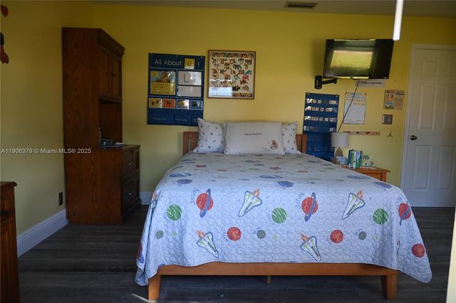 14229 Stirrup Ln, Wellington, FL 33414