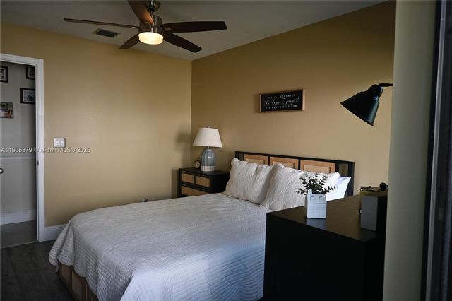 14229 Stirrup Ln, Wellington, FL 33414