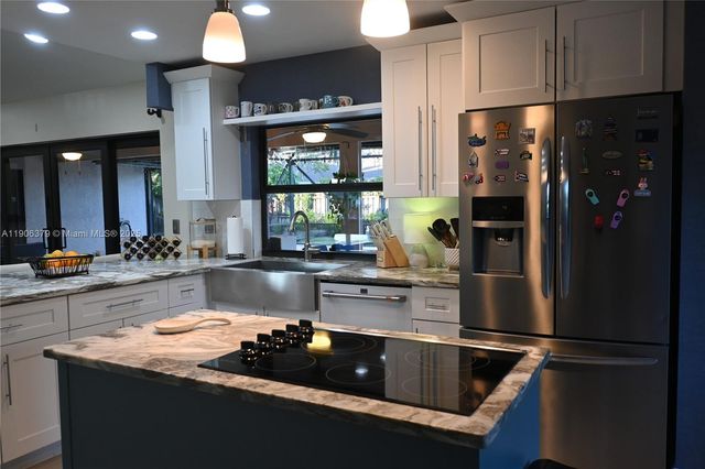 14229 Stirrup Ln, Wellington, FL 33414