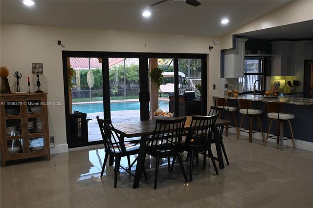 14229 Stirrup Ln, Wellington, FL 33414