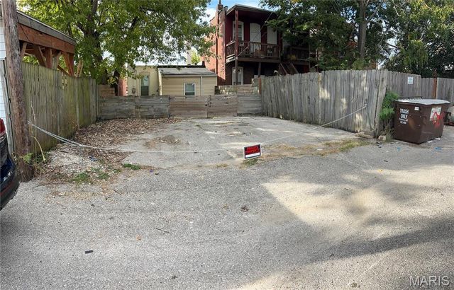2316 Texas Avenue, St Louis, MO 63104