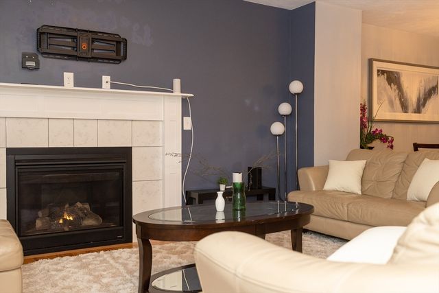 129 Quinapoxet Street, Holden, MA 01522