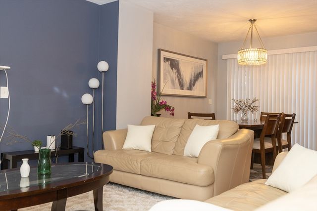 129 Quinapoxet Street, Holden, MA 01522