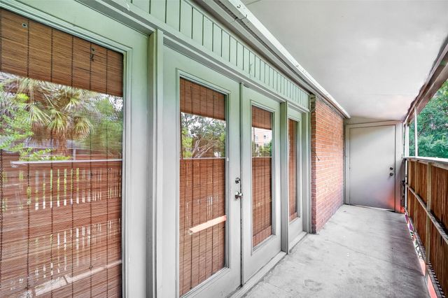 3930 W Alabama Street 8, Houston, TX 77027