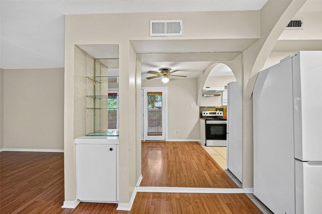 3930 W Alabama Street 8, Houston, TX 77027