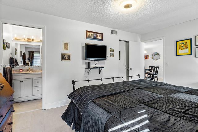 528 Franconia Cir ., Lake Worth, FL 33467