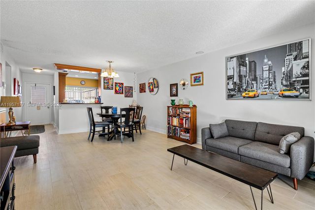 528 Franconia Cir ., Lake Worth, FL 33467