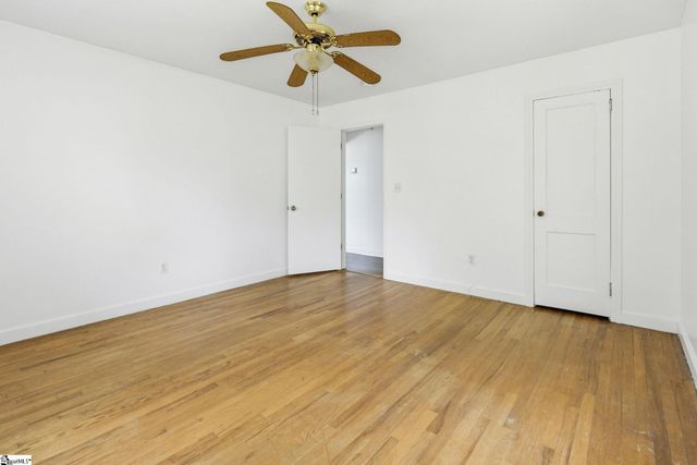 7 Alberta Avenue, Greenville, SC 29617