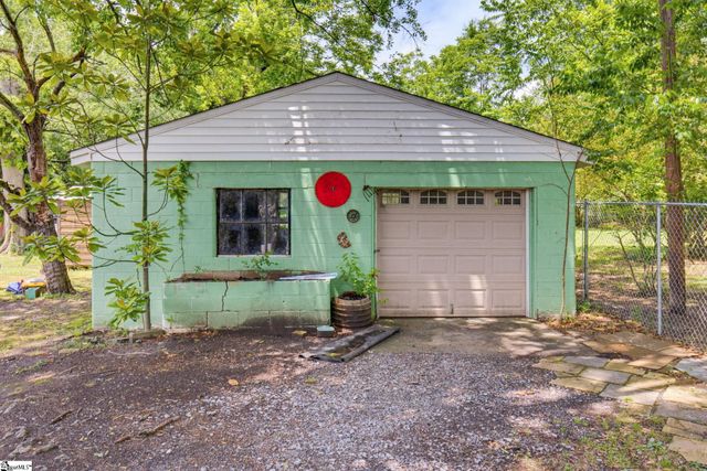 7 Alberta Avenue, Greenville, SC 29617
