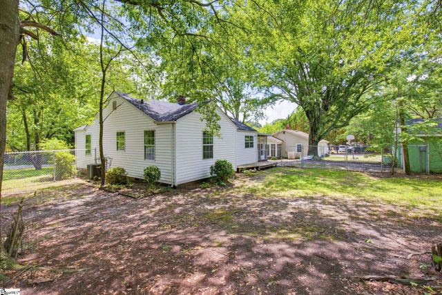 7 Alberta Avenue, Greenville, SC 29617