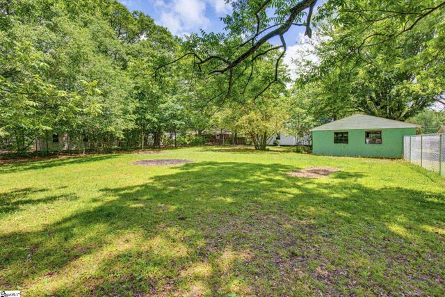 7 Alberta Avenue, Greenville, SC 29617