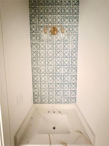 5 Westwind Rd, Galveston, TX 77554