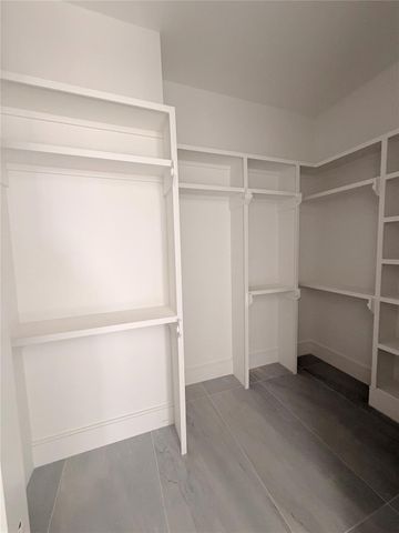 5 Westwind Rd, Galveston, TX 77554