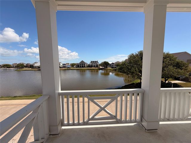 5 Westwind Rd, Galveston, TX 77554