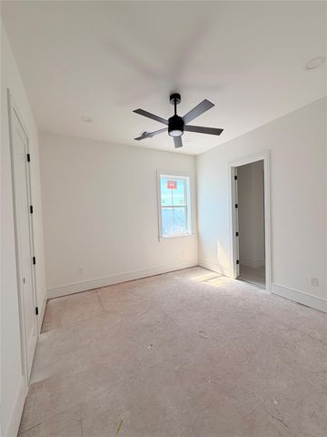 5 Westwind Rd, Galveston, TX 77554