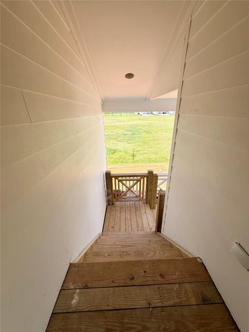 5 Westwind Rd, Galveston, TX 77554