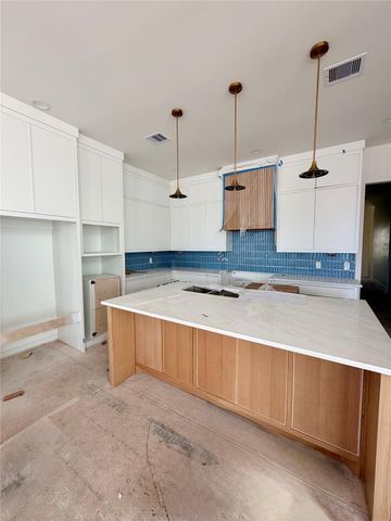 5 Westwind Rd, Galveston, TX 77554