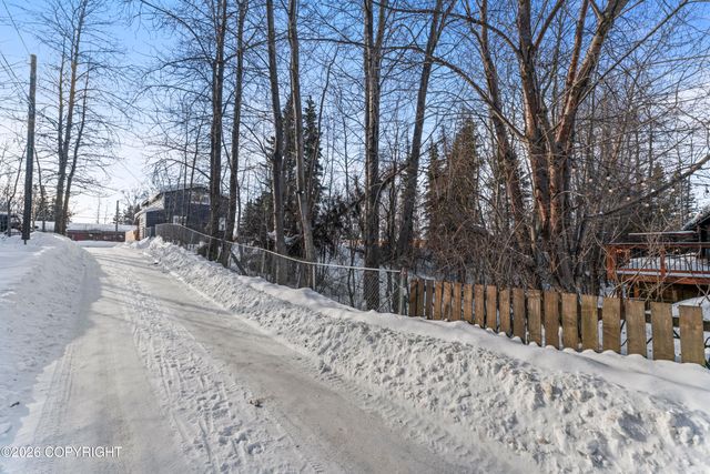 3 Unknown Street, Anchorage, AK 99517