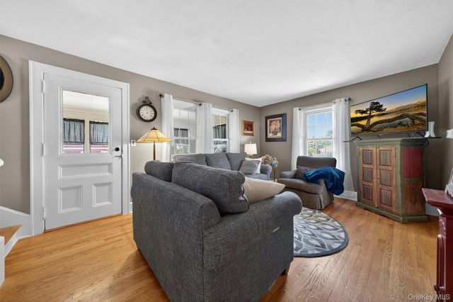 133 S Street Extension, Warwick, NY 10990