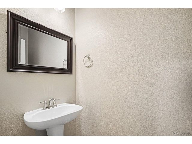 711 Briar Ridge Ct, Castle Pines, CO 80108
