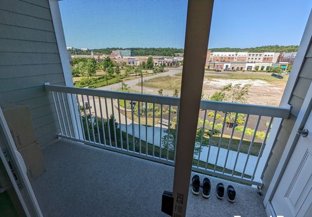 120 University Ave 2212, Westwood, MA 02090
