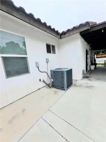 3921 La Hacienda, San Bernardino, CA 92404