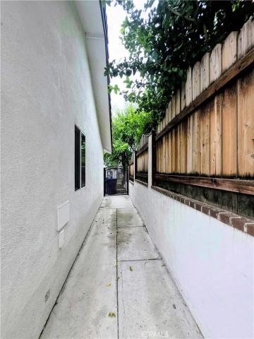 3921 La Hacienda, San Bernardino, CA 92404