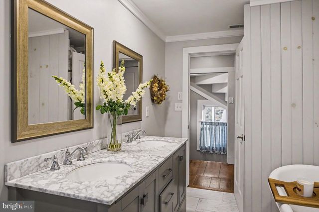 4934 RIVER RD, New Hope, PA 18938