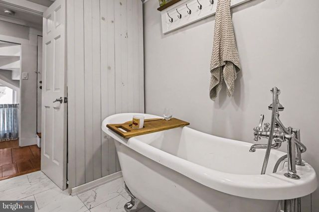 4934 RIVER RD, New Hope, PA 18938