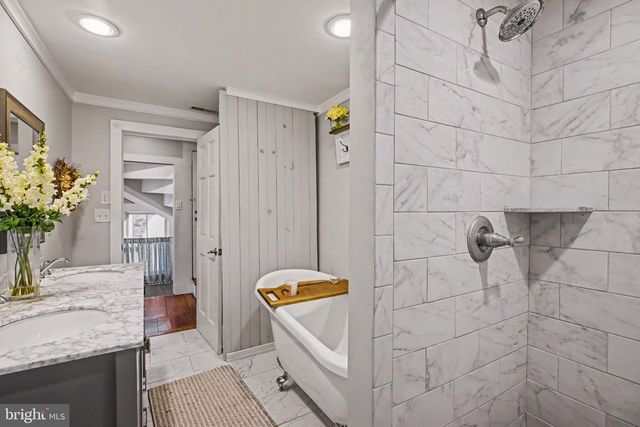 4934 RIVER RD, New Hope, PA 18938