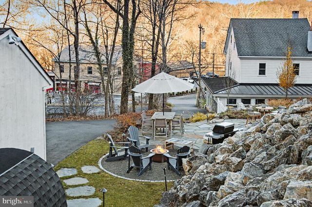 4934 RIVER RD, New Hope, PA 18938