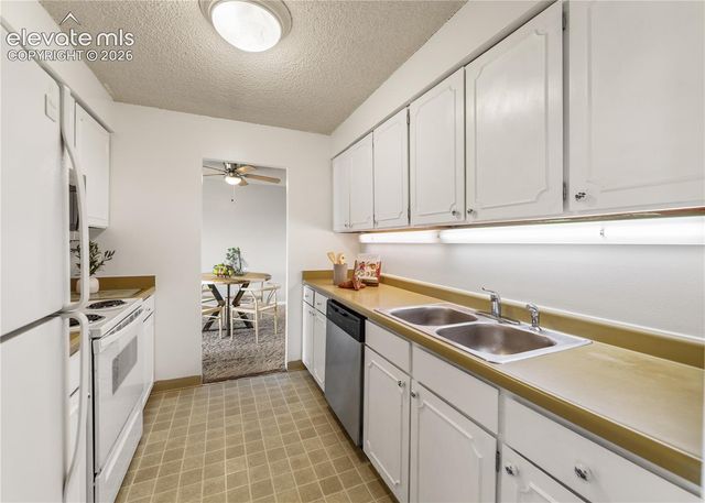 411 Lakewood Circle C904, Colorado Springs, CO 80910