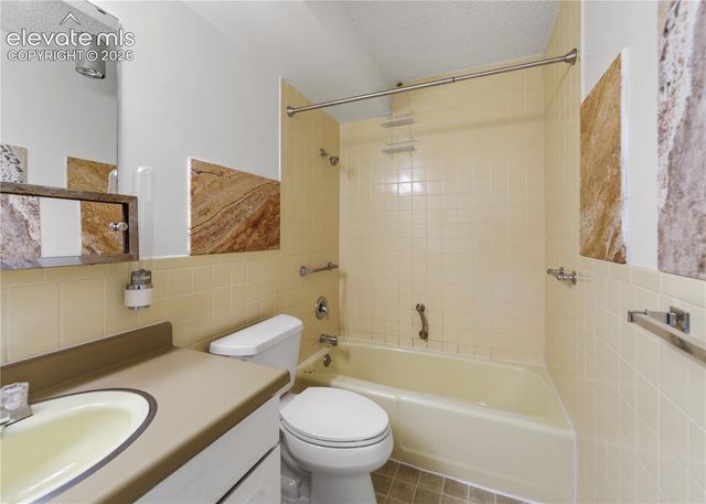 411 Lakewood Circle C904, Colorado Springs, CO 80910